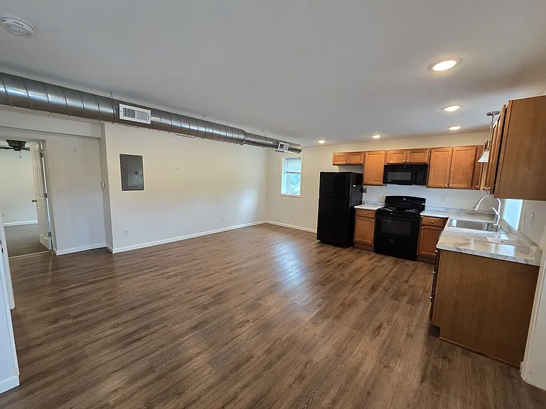 904 W Welsh St #A — Photo 2