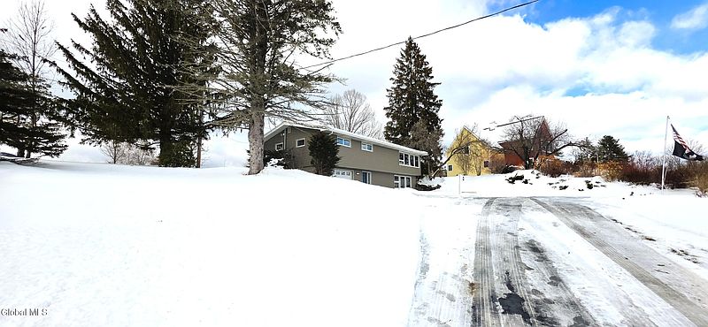 3rd image of 133 Lakeside Drive