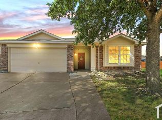 9233 Paluxy Dr, Fort Worth, TX 76244
