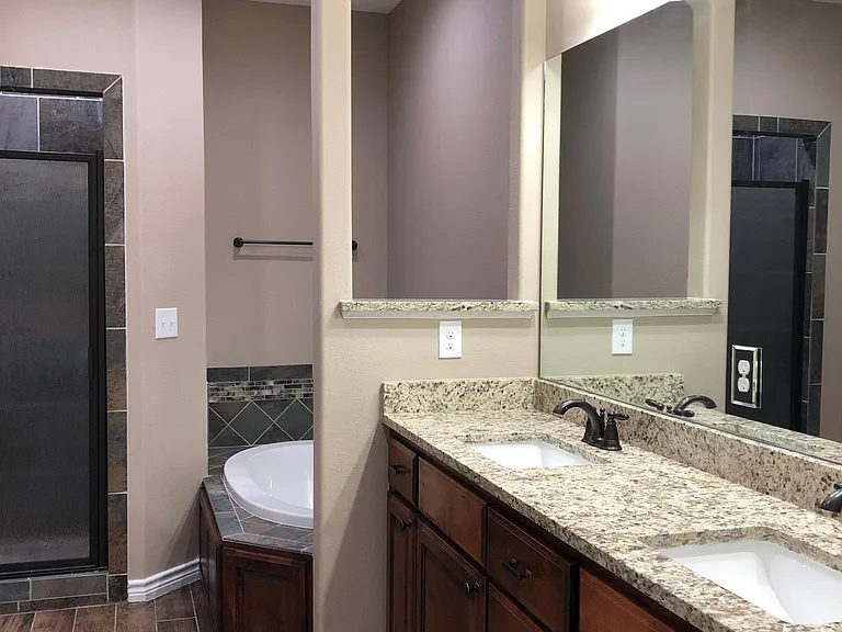 102 Elkhorn Dr — Photo 12