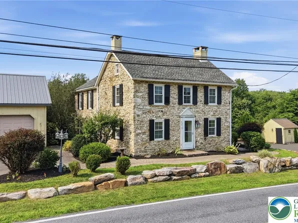 435 Huffs Church Rd, Alburtis, PA 18011