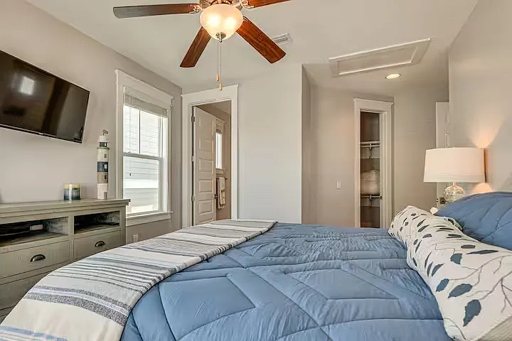 403 Gulfview Cir — Photo 13