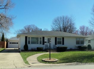 115 Robinson Dr, Morris, IL 60450