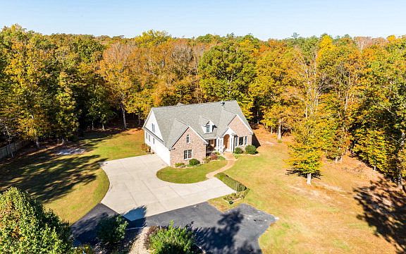 2nd image of 580 Mariners Woods Dr