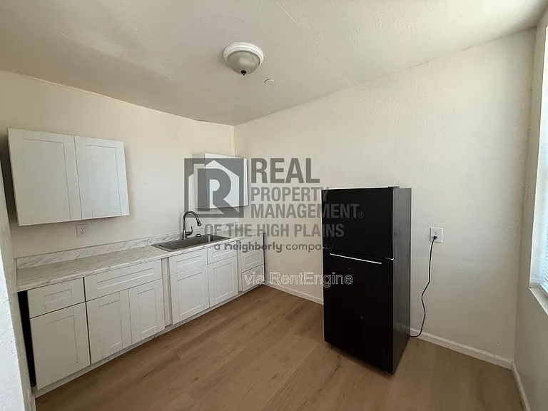 709 N Mirror St #C — Photo 3