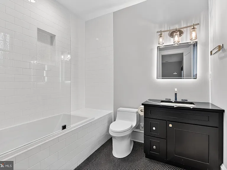 7002 River Oaks Dr — Photo 26