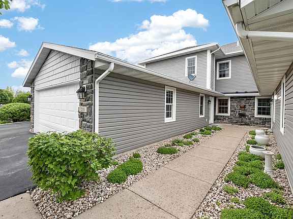 4th image of 210 Potter ROAD #102