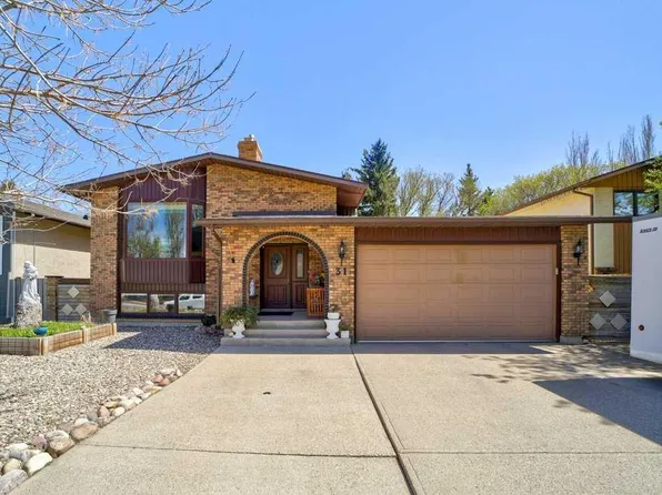 31 Red Crow Blvd W, Lethbridge, AB T1K 5J7