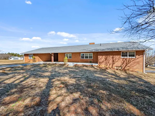 575 Stafford Dr, Christiansburg, VA 24073