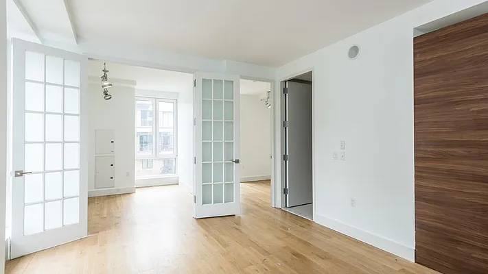 Rented by Nooklyn NYC LLC | media 101