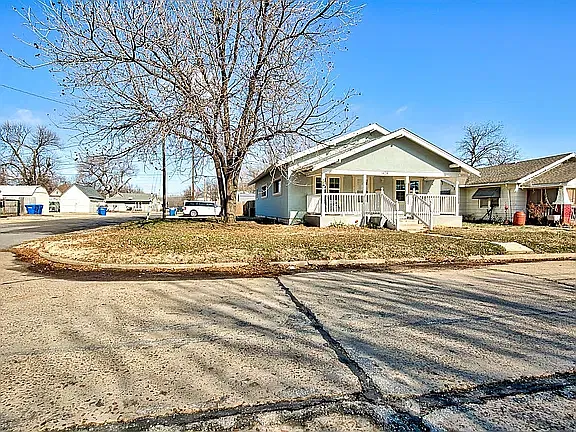 3 bed, 1440 sqft, $1,300 — Photo 3