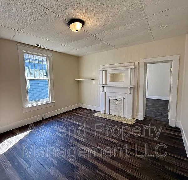 2810 E 46th St #B — Photo 5