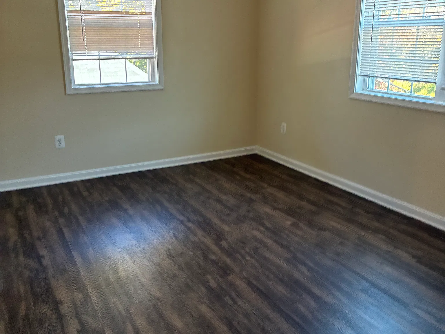 128 Lee Ave — Photo 2