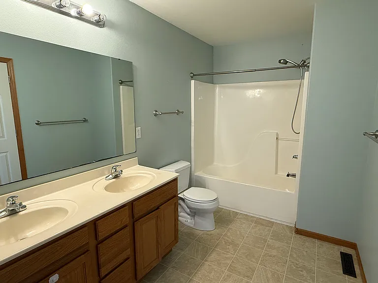 934 Tiara Dr NE — Photo 12