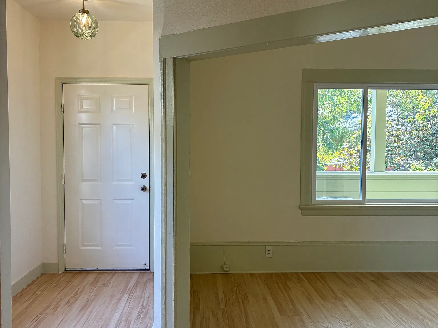 2 bed, 800 sqft, $3,250 — Photo 2