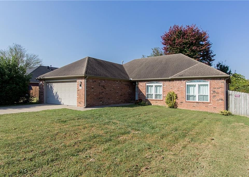 1st image of 1429 S Deerfield Way