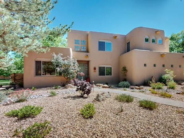 1630 Tierra Del Rio NW, Albuquerque, NM 87107