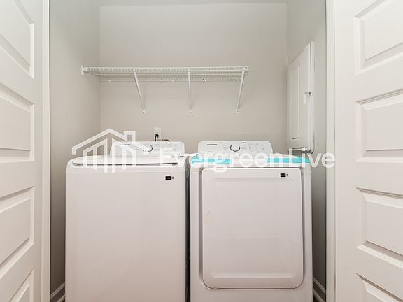 4th image of 548 Hodge Rd