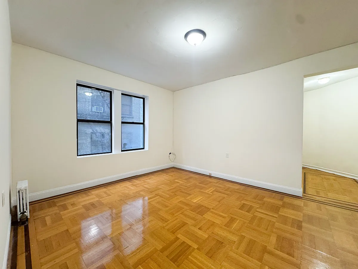 Photo 2 of 12 - 910 Riverside Dr #4B - Manhattan, NY Building Photo - 910 Riverside Dr #4B