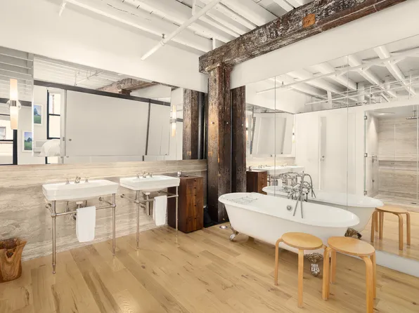 184 Grand Street image 8 of 11