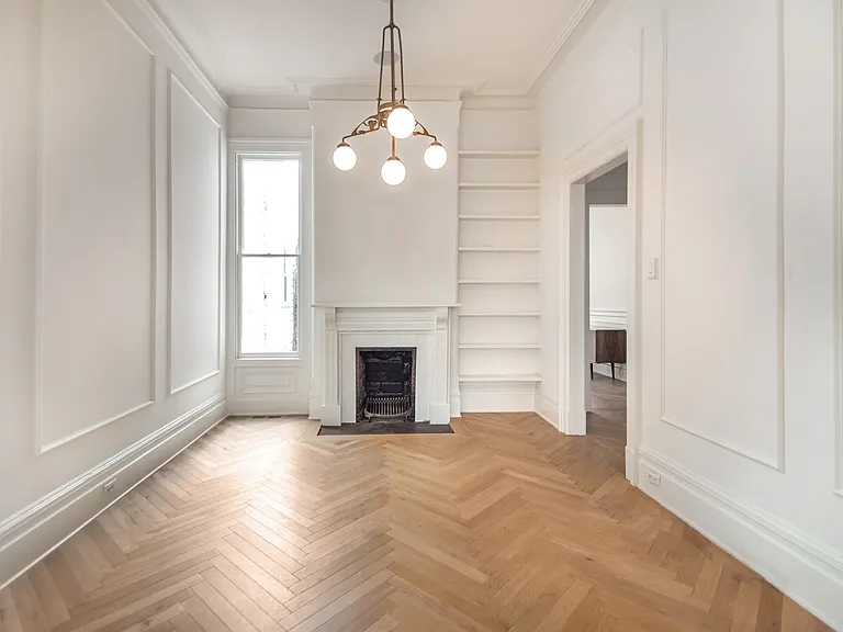2381 Bush St — Photo 16