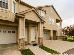 988 Courtyard Ln, Centerville, UT 84014