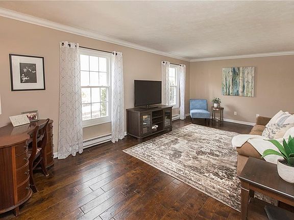 3rd image of 311 Timberlane Dr