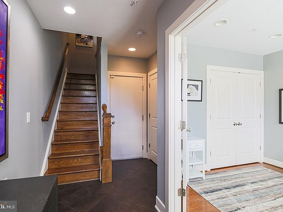 4th image of 831 Wythe St