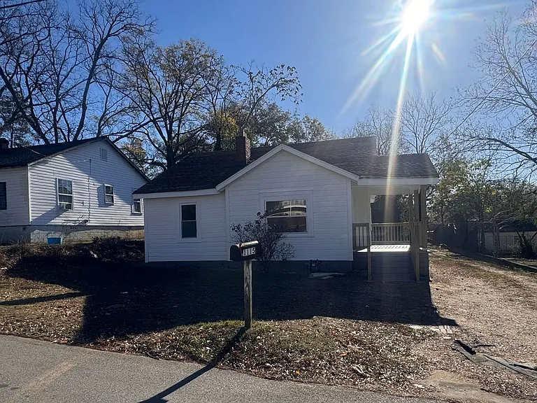 1115 Myrtle St SW — Photo 2