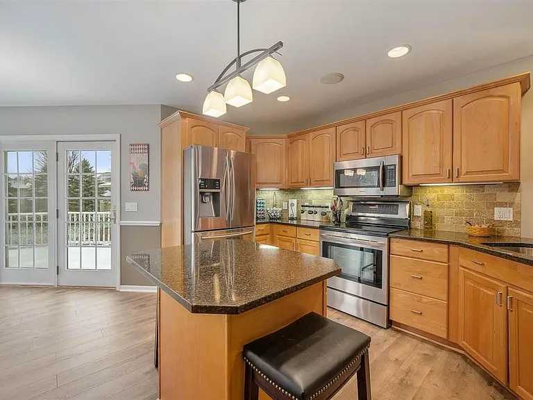 1703 Suwannee Cir — Photo 5