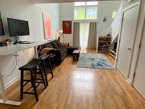 4th image of 506 N Mangum St APT 404