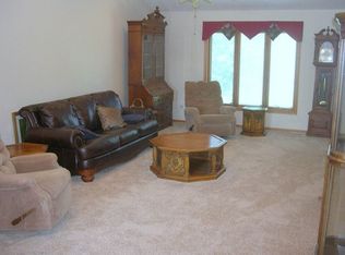 504 Crawford Ct, Vermillion, SD 57069