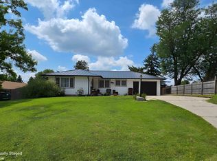 512 Maxwell St, Maxwell, IA 50161