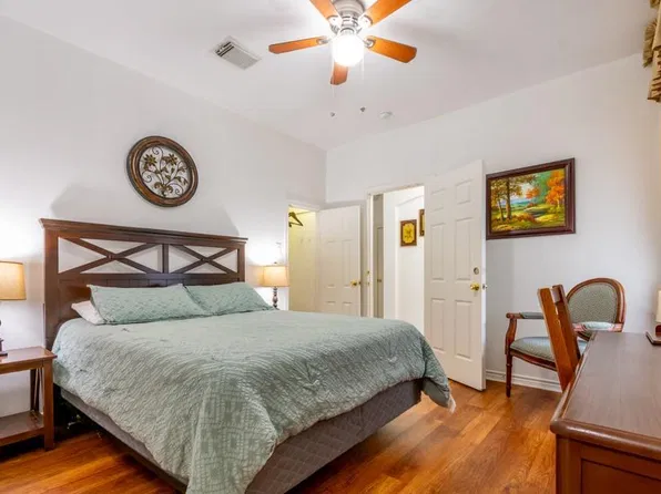 2206 N Carroll Ave, Dallas, TX 75204