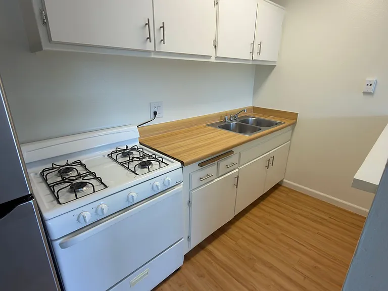 Olivewood Apartments | by Vanguard Property Group — Photo 9