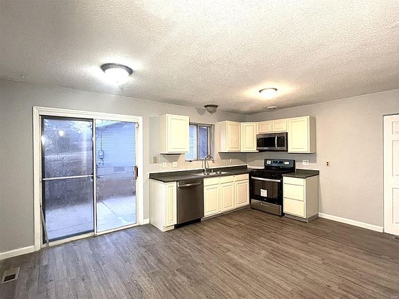 4th image of 6365 El Serrano Dr