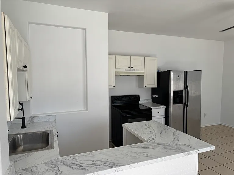 31200 Avenida Alvera #B — Photo 7