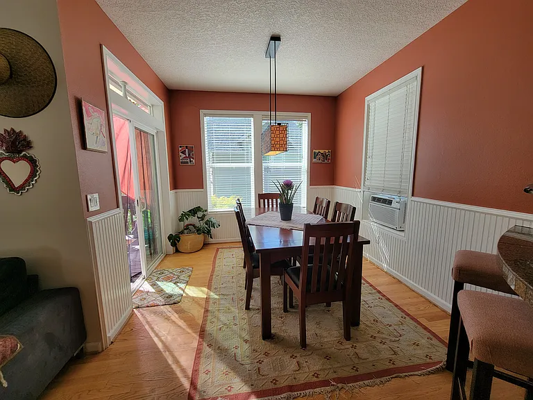 5717A SW 53rd Ave — Photo 2