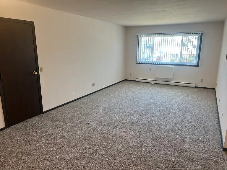 2 bed, $1,135 — Photo 2