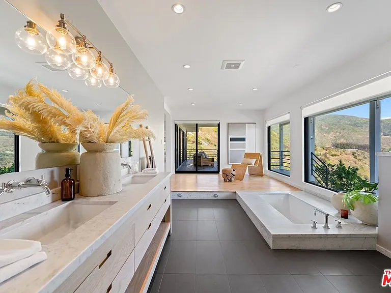 23701 Harbor Vista Dr — Photo 15