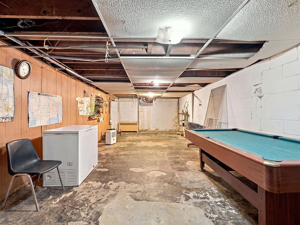 537 N Neeper St, photo 27
