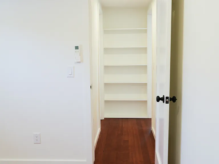 312 E Matilija St — Photo 15
