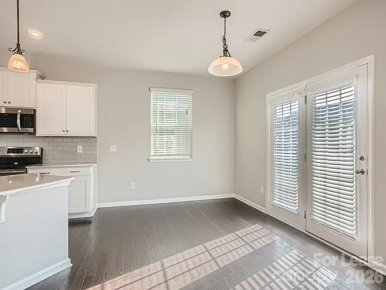 8123 Cornhill Ave — Photo 12
