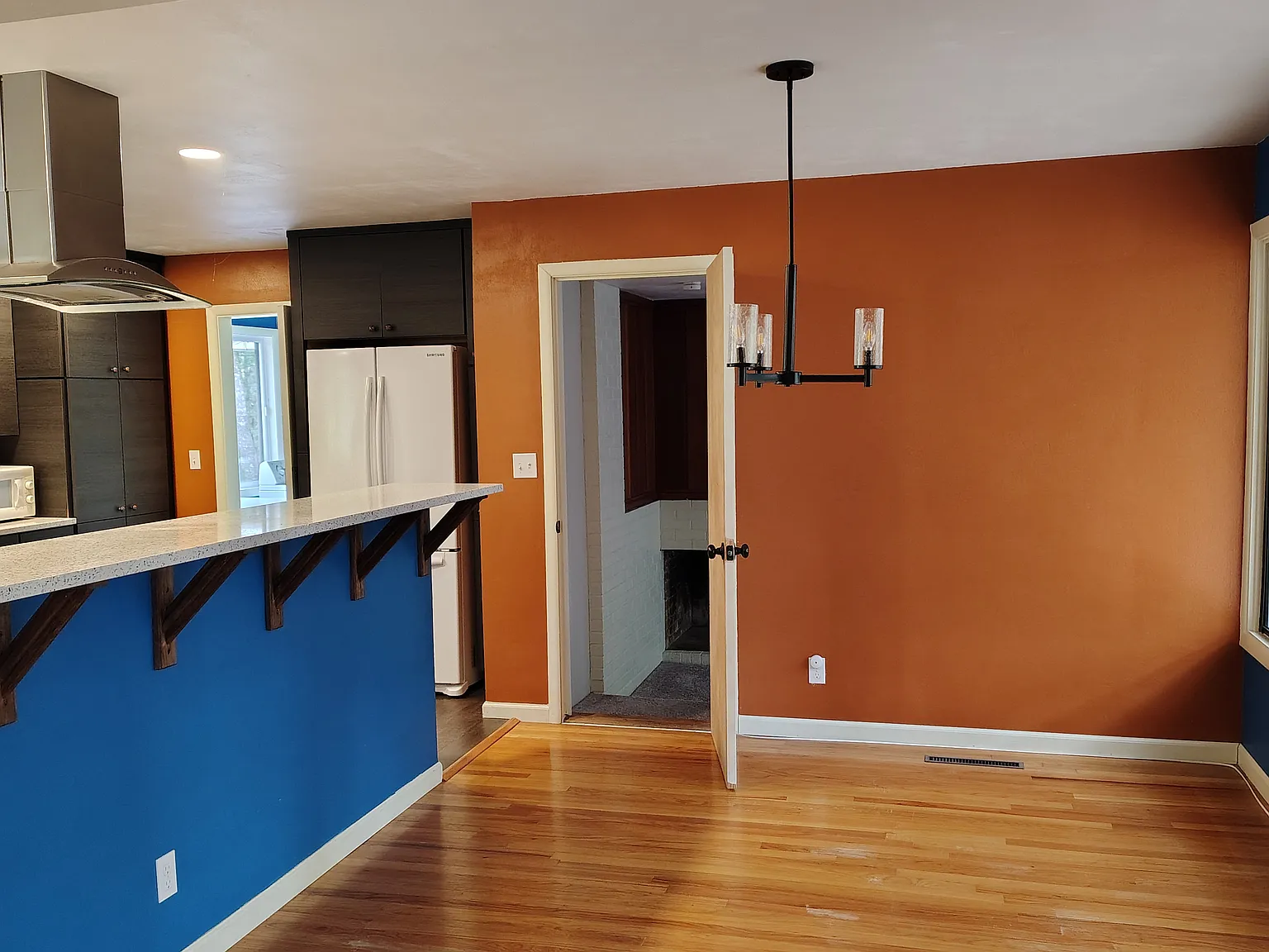 4 bed, 1.5 bath, 1944 sqft, $2,850 — Photo 4