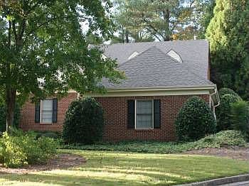 4th image of 2610 Club Springs Dr