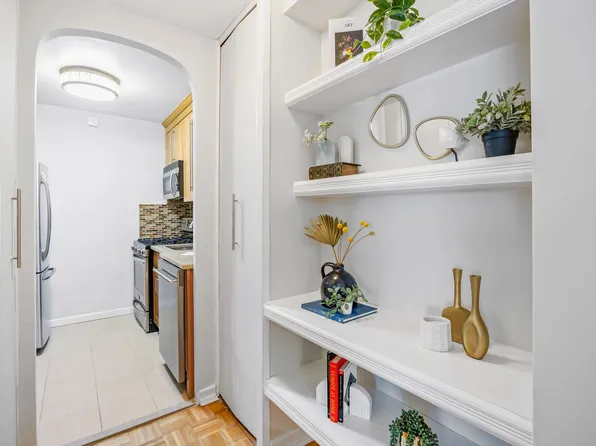 155 West 68th Street image 11 of 14