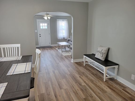 5th image of 137 E Dubois Ave #137