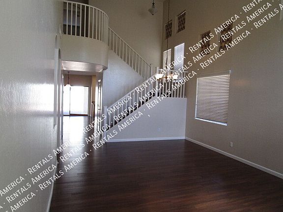 4th image of 8754 W Northview Ave