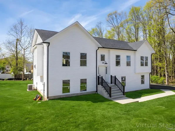 748 9W Route, Valley Cottage, NY 10989