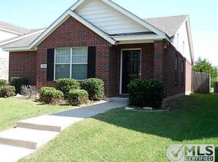 9029 Spurs Trl, Aubrey, TX 76227